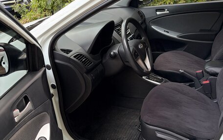Hyundai Solaris II рестайлинг, 2011 год, 750 000 рублей, 8 фотография