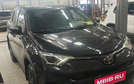 Toyota RAV4, 2018 год, 2 250 000 рублей, 5 фотография