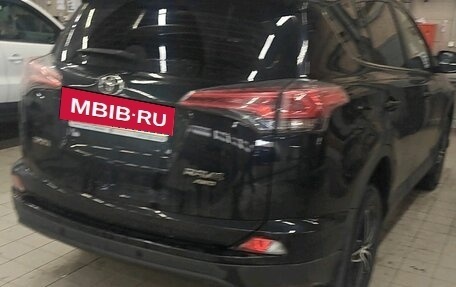 Toyota RAV4, 2018 год, 2 250 000 рублей, 4 фотография