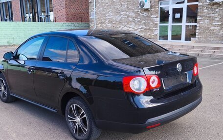 Volkswagen Jetta VI, 2010 год, 495 000 рублей, 3 фотография