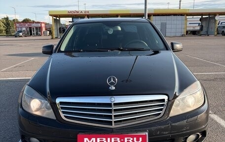 Mercedes-Benz C-Класс, 2009 год, 700 000 рублей, 1 фотография