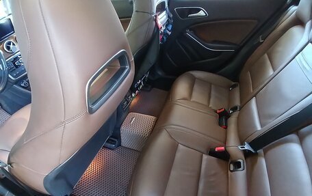 Mercedes-Benz GLA, 2014 год, 1 900 000 рублей, 11 фотография