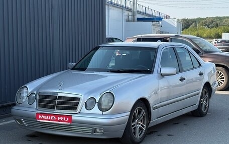 Mercedes-Benz E-Класс, 1999 год, 490 000 рублей, 2 фотография