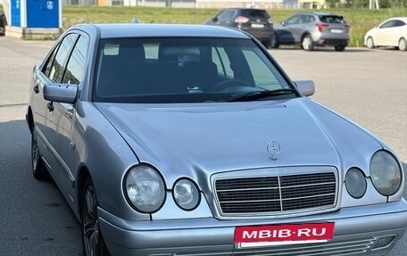 Mercedes-Benz E-Класс, 1999 год, 490 000 рублей, 5 фотография
