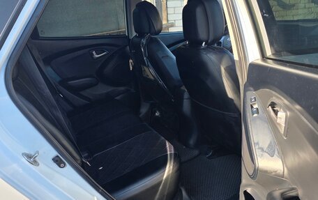 Hyundai ix35 I рестайлинг, 2010 год, 930 000 рублей, 6 фотография