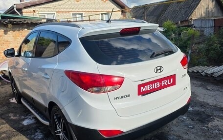 Hyundai ix35 I рестайлинг, 2010 год, 930 000 рублей, 10 фотография