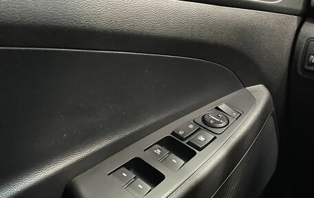 Hyundai Tucson III, 2018 год, 2 100 000 рублей, 14 фотография