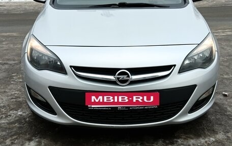 Opel Astra J, 2013 год, 730 000 рублей, 2 фотография