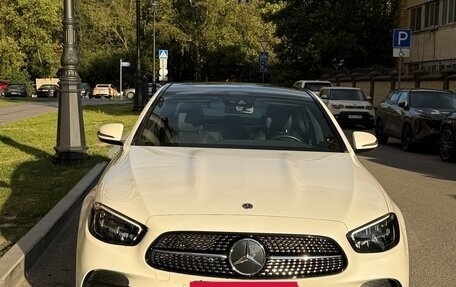 Mercedes-Benz E-Класс, 2022 год, 6 750 000 рублей, 2 фотография