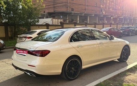 Mercedes-Benz E-Класс, 2022 год, 6 750 000 рублей, 5 фотография