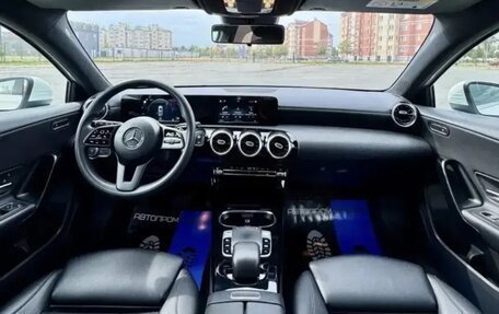 Mercedes-Benz A-Класс, 2018 год, 1 720 000 рублей, 9 фотография