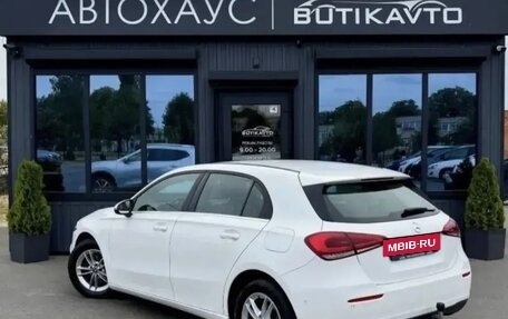 Mercedes-Benz A-Класс, 2018 год, 1 720 000 рублей, 12 фотография