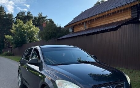 KIA cee'd I рестайлинг, 2009 год, 540 000 рублей, 1 фотография