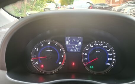 Hyundai Solaris II рестайлинг, 2016 год, 900 000 рублей, 11 фотография