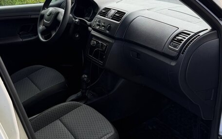 Skoda Fabia II, 2011 год, 900 000 рублей, 19 фотография