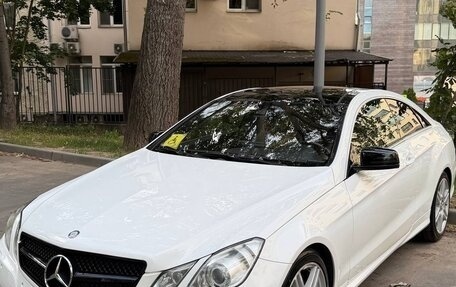 Mercedes-Benz E-Класс, 2013 год, 1 200 000 рублей, 2 фотография