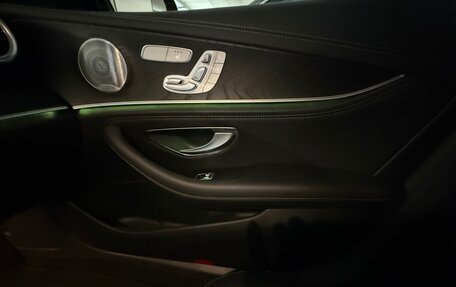 Mercedes-Benz E-Класс, 2019 год, 6 000 000 рублей, 9 фотография