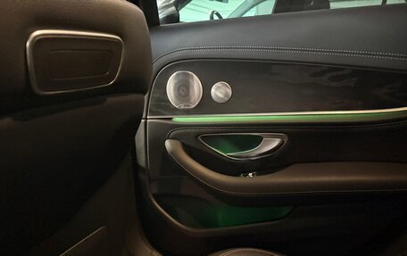 Mercedes-Benz E-Класс, 2019 год, 6 000 000 рублей, 16 фотография