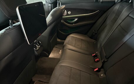Mercedes-Benz E-Класс, 2019 год, 6 000 000 рублей, 17 фотография