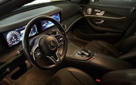 Mercedes-Benz E-Класс, 2019 год, 6 000 000 рублей, 18 фотография