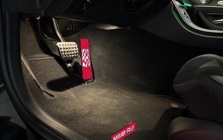 Mercedes-Benz E-Класс, 2019 год, 6 000 000 рублей, 19 фотография