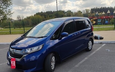 Honda Freed II, 2017 год, 1 550 000 рублей, 2 фотография