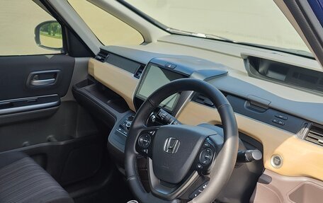 Honda Freed II, 2017 год, 1 550 000 рублей, 9 фотография