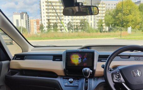 Honda Freed II, 2017 год, 1 550 000 рублей, 8 фотография