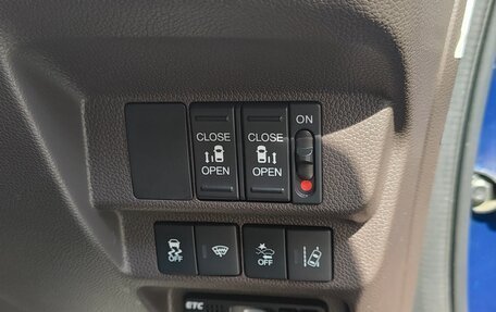 Honda Freed II, 2017 год, 1 550 000 рублей, 7 фотография