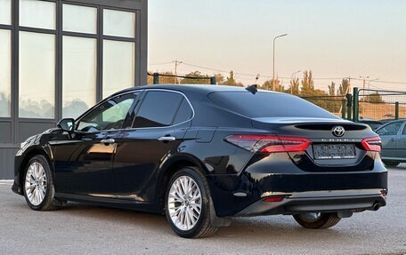 Toyota Camry, 2018 год, 2 570 000 рублей, 6 фотография