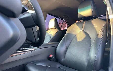 Toyota Camry, 2018 год, 2 570 000 рублей, 21 фотография