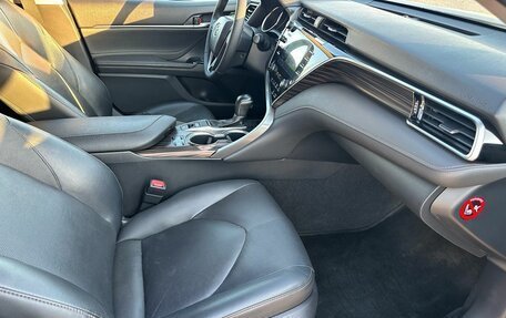 Toyota Camry, 2018 год, 2 570 000 рублей, 31 фотография