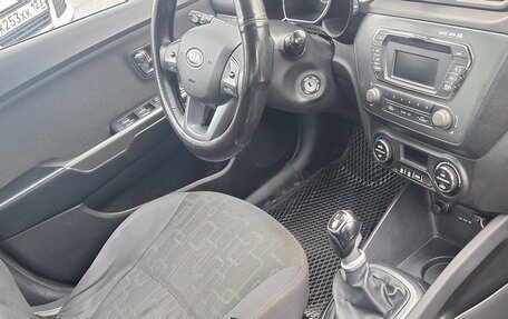 KIA Rio III рестайлинг, 2012 год, 700 000 рублей, 11 фотография
