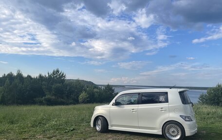 Toyota bB II рестайлинг, 2009 год, 950 000 рублей, 3 фотография