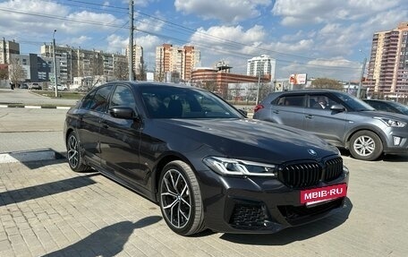 BMW 5 серия, 2022 год, 6 650 000 рублей, 2 фотография