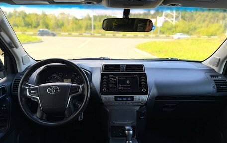 Toyota Land Cruiser Prado 150 рестайлинг 2, 2021 год, 4 500 000 рублей, 14 фотография
