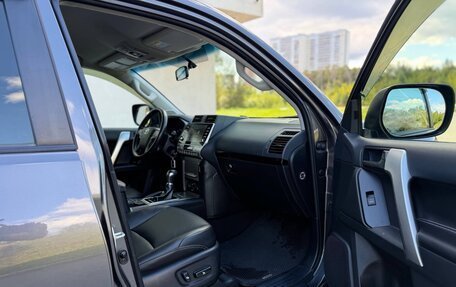Toyota Land Cruiser Prado 150 рестайлинг 2, 2021 год, 4 500 000 рублей, 18 фотография