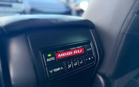 Toyota Land Cruiser Prado 150 рестайлинг 2, 2021 год, 4 500 000 рублей, 17 фотография