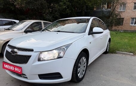 Chevrolet Cruze II, 2011 год, 650 000 рублей, 1 фотография