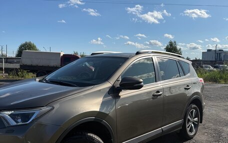 Toyota RAV4, 2016 год, 1 960 000 рублей, 6 фотография