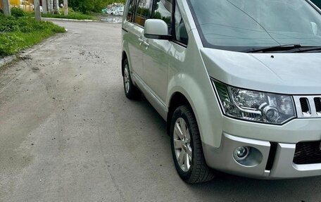 Mitsubishi Delica D:5 I, 2017 год, 2 450 000 рублей, 2 фотография