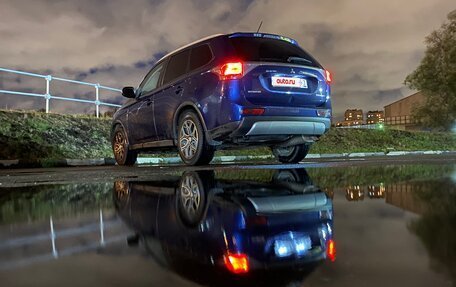 Mitsubishi Outlander III рестайлинг 3, 2014 год, 1 800 000 рублей, 4 фотография
