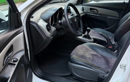 Chevrolet Cruze II, 2011 год, 650 000 рублей, 7 фотография