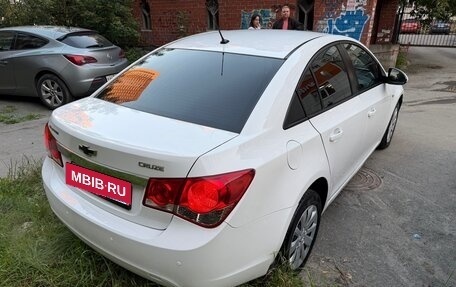 Chevrolet Cruze II, 2011 год, 650 000 рублей, 5 фотография
