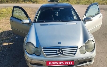 Mercedes-Benz C-Класс, 2002 год, 500 000 рублей, 3 фотография