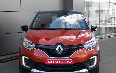Renault Kaptur I рестайлинг, 2018 год, 1 398 000 рублей, 2 фотография