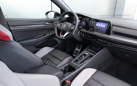 Volkswagen Golf GTI, 2022 год, 2 798 000 рублей, 9 фотография