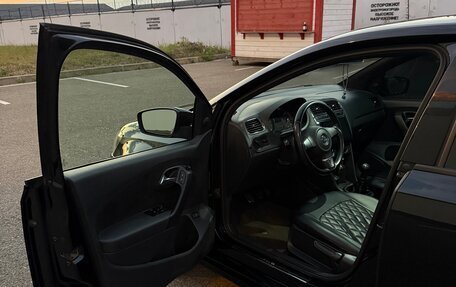 Volkswagen Polo VI (EU Market), 2012 год, 1 000 000 рублей, 18 фотография