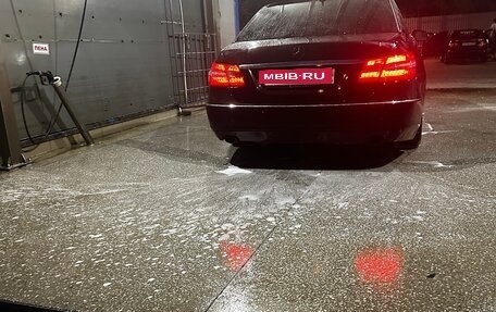 Mercedes-Benz E-Класс, 2011 год, 980 000 рублей, 3 фотография