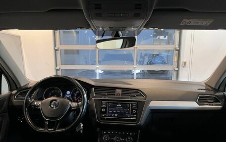Volkswagen Tiguan II, 2017 год, 2 449 000 рублей, 9 фотография